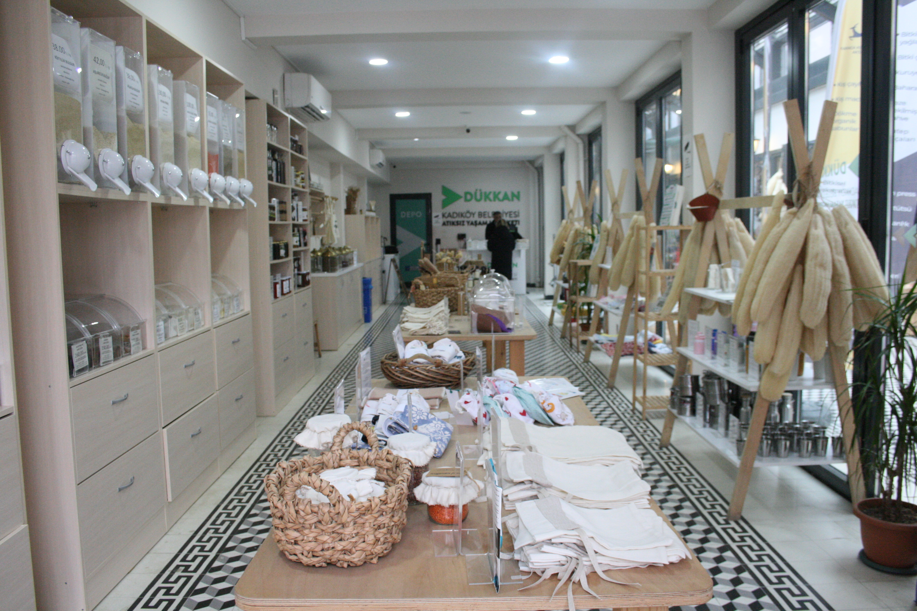 Kadıköy'de yerel ürünlerin adresi: Atıksız Yaşam Dükkanı